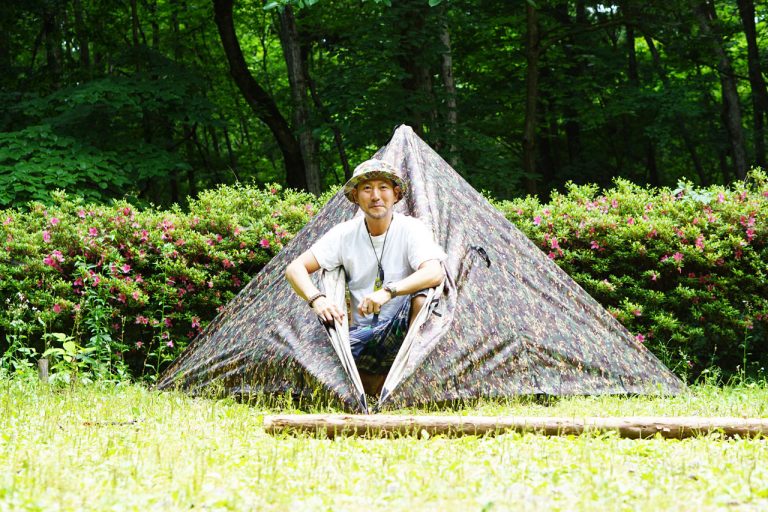 【動画あり】タープ（シート）一枚でテントが作れる！ ブッシュクラフトテクニック ｜WILD AND NATIVE